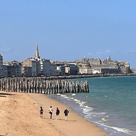 Le Cezembre, Au Pied De La Plage Saint-Malo Exteriér fotografie