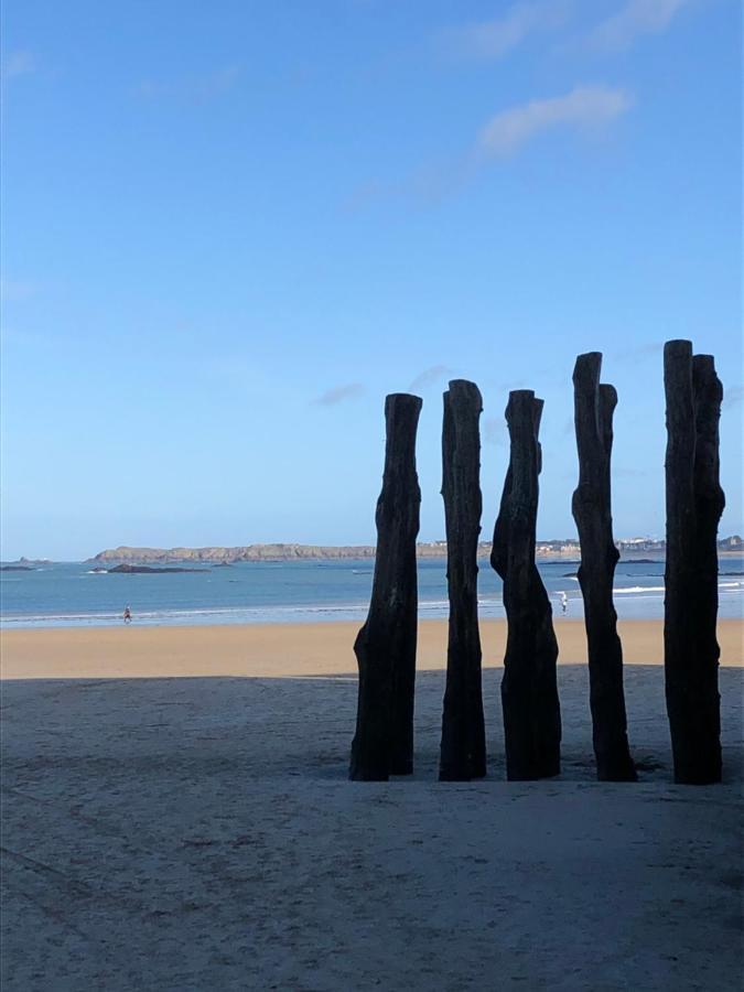 Le Cezembre, Au Pied De La Plage Saint-Malo Exteriér fotografie