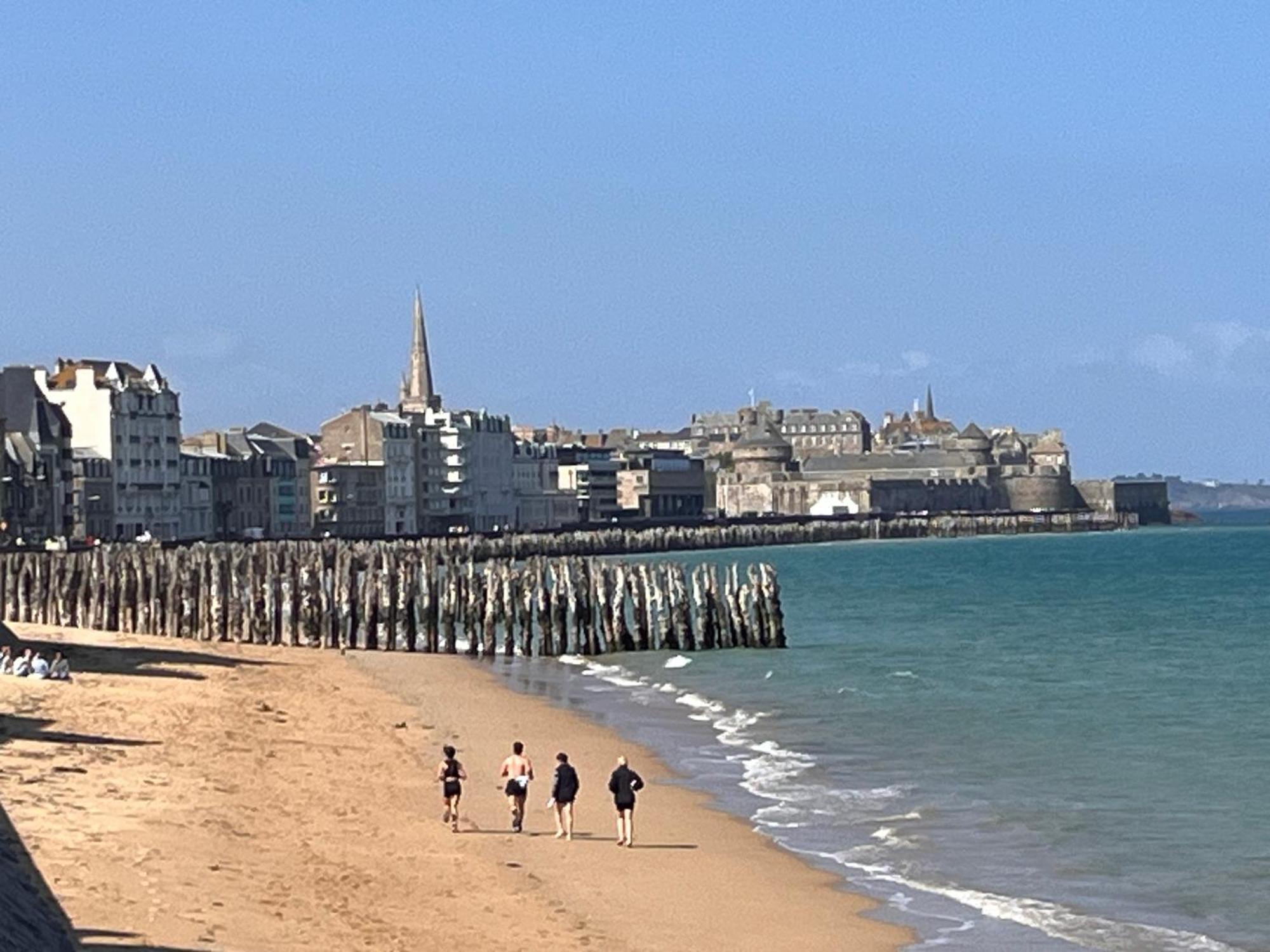 Le Cezembre, Au Pied De La Plage Saint-Malo Exteriér fotografie